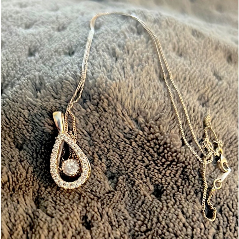 BEAUTIFUL KAY JEWELERS NECKLACE FROM UNSTOPPABLE LOVE COLLECTION 10K white gold